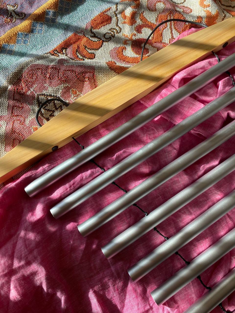 Handheld metal swing chimes